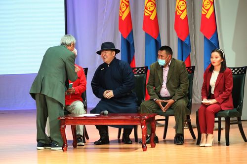 Ерөнхийлөгч Х.Баттулга Дорнод аймгийн иргэдтэй уулзлаа